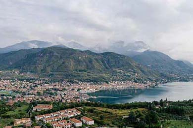 DeFi's Resilience Post-October Crash: Investor Trends & The Vision for 2025